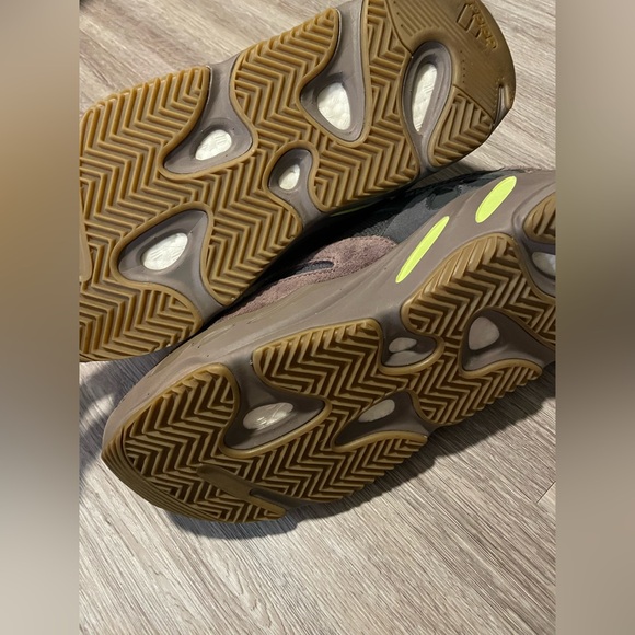 SALE: Authentic Adidas Yeezy Boost 700 - Picture 4 of 12